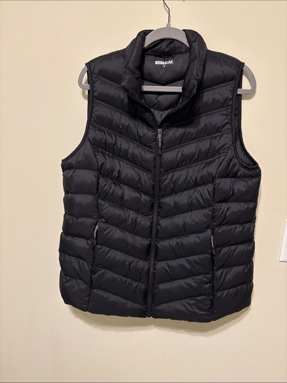 Black Quilted Puffer Vest size Large